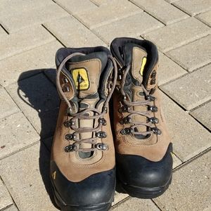 Gortex hiking boots